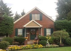 Pre-foreclosure Listing in STARKIN RD EDISON, NJ 08837