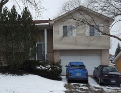 Pre-foreclosure in  SUNNYDALE ST Woodridge, IL 60517