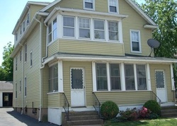 Pre-foreclosure Listing in LIBERTY ST MIDDLETOWN, CT 06457