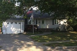 Pre-foreclosure Listing in ARLINGTON DR SEAFORD, NY 11783