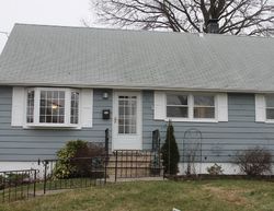  Bedford Ave, Iselin NJ