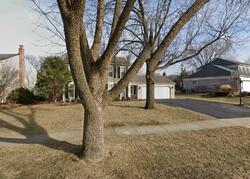 Pre-foreclosure in  LAKESIDE DR Roselle, IL 60172