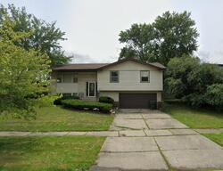 Pre-foreclosure Listing in CHESTNUT DR HAZEL CREST, IL 60429