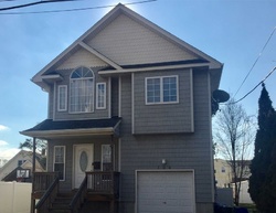 Pre-foreclosure Listing in PINE ST OCEANSIDE, NY 11572