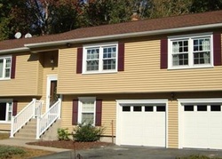 Pre-foreclosure Listing in COLONIAL DR TRUMBULL, CT 06611