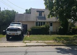 Pre-foreclosure in  PRADE LN Massapequa Park, NY 11762