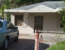 Pre-foreclosure Listing in W VALENCIA ST LAKELAND, FL 33805