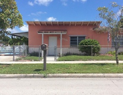Pre-foreclosure in  E 2ND AVE Hialeah, FL 33013