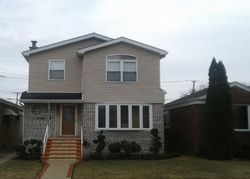 Pre-foreclosure in  W 81ST ST Chicago, IL 60652