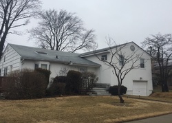Pre-foreclosure in  SOUTHGATE RD Valley Stream, NY 11581