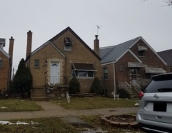 Pre-foreclosure in  W 69TH PL Chicago, IL 60629