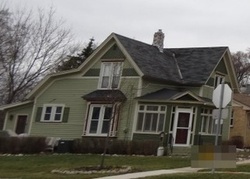 Pre-foreclosure in  N WISCONSIN ST Carpentersville, IL 60110