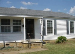 Pre-foreclosure in  E KING PL Tulsa, OK 74115