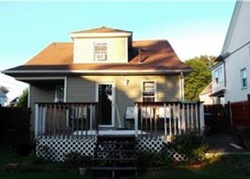 Pre-foreclosure in  REGENCY TER Stratford, CT 06615