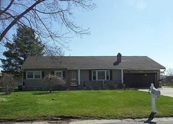 Pre-foreclosure in  LAVENDER CIR Rochester, NY 14623