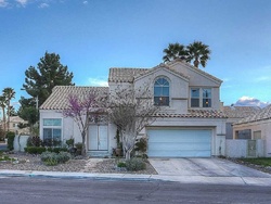 Pre-foreclosure in  CORTINA AVE Henderson, NV 89074