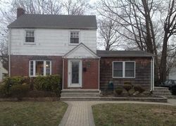 Pre-foreclosure Listing in DIKEMAN ST HEMPSTEAD, NY 11550