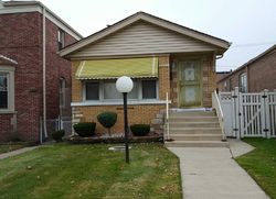 Pre-foreclosure in  S CORNELL AVE Chicago, IL 60617