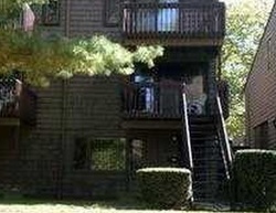 Pre-foreclosure Listing in TOWNE HOUSE RD HAMDEN, CT 06514