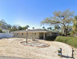  Gulfview Dr, Largo FL