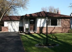  Lakewood Dr, Bartlett IL