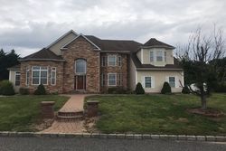 Pre-foreclosure Listing in WESTOVER CT SHOREHAM, NY 11786