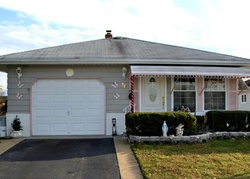 Pre-foreclosure in  ROMAN ST Toms River, NJ 08757