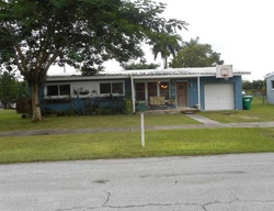 Pre-foreclosure Listing in NW 9TH ST HOMESTEAD, FL 33030