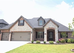 Pre-foreclosure in  NW WHITE OAK RD Bentonville, AR 72712