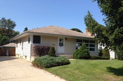 Pre-foreclosure Listing in S YALE AVE ADDISON, IL 60101