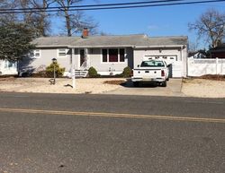 Pre-foreclosure in  WAVE WAY Toms River, NJ 08753