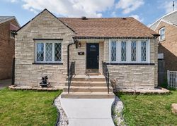 Pre-foreclosure in  W 64TH ST Chicago, IL 60638