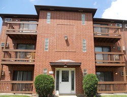 Pre-foreclosure in  EVERGREEN AVE B Glendale Heights, IL 60139