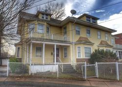 Pre-foreclosure in  CHAPIN PL Hartford, CT 06114
