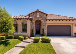 Pre-foreclosure in  E BOOKER AVE Fresno, CA 93727