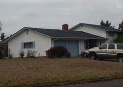 Pre-foreclosure in  LAWNRIDGE AVE Springfield, OR 97477
