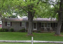 Pre-foreclosure Listing in MOUNTAIN VIEW DR BEREA, KY 40403