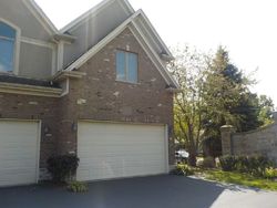 Pre-foreclosure in  HONEY HILL DR Wauconda, IL 60084