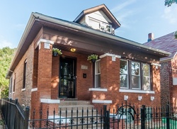 Pre-foreclosure in  S CARPENTER ST Chicago, IL 60620