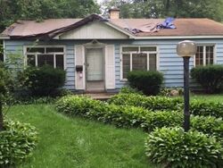 Pre-foreclosure in  E FULTON ST Paxton, IL 60957