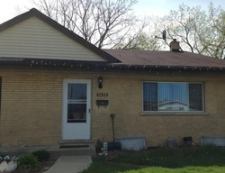 Pre-foreclosure in  N OAK AVE Des Plaines, IL 60016