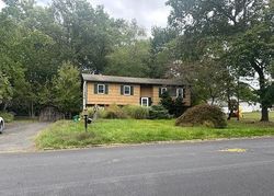 Pre-foreclosure in  WHITE OAK LN Nanuet, NY 10954