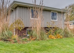 Pre-foreclosure in  MEADOWLARK RD Bloomingdale, IL 60108