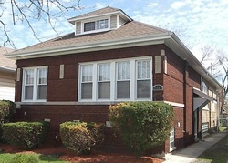Pre-foreclosure in  S CLYDE AVE Chicago, IL 60649