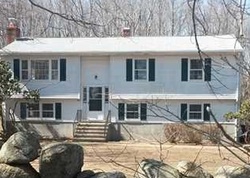 Pre-foreclosure Listing in VAUXHALL STREET EXT WATERFORD, CT 06385