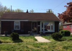 Pre-foreclosure in  FLEETWING DR Levittown, PA 19057