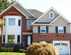 Pre-foreclosure Listing in BERGER AVE BETHPAGE, NY 11714