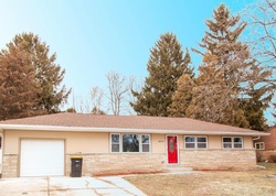 Pre-foreclosure in  W CALUMET RD Milwaukee, WI 53223