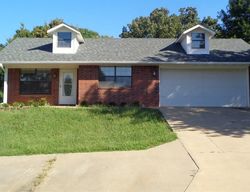 Pre-foreclosure Listing in TEAKWOOD DR POTEAU, OK 74953