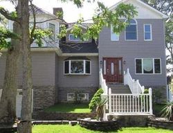 Pre-foreclosure Listing in CENTRAL AVE MASSAPEQUA, NY 11758